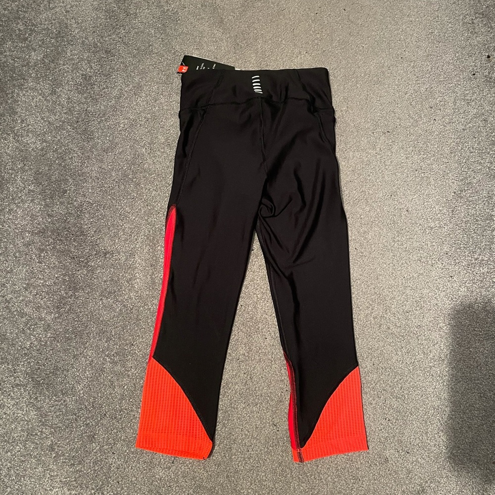 Under Armour Capri Leggings - Picture 4 of 6